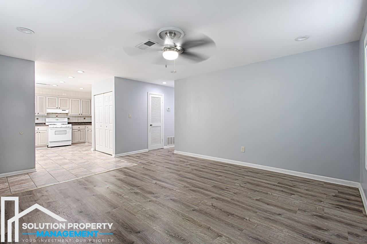 4758 Pebble Trce #1 - Photo 4 of 24