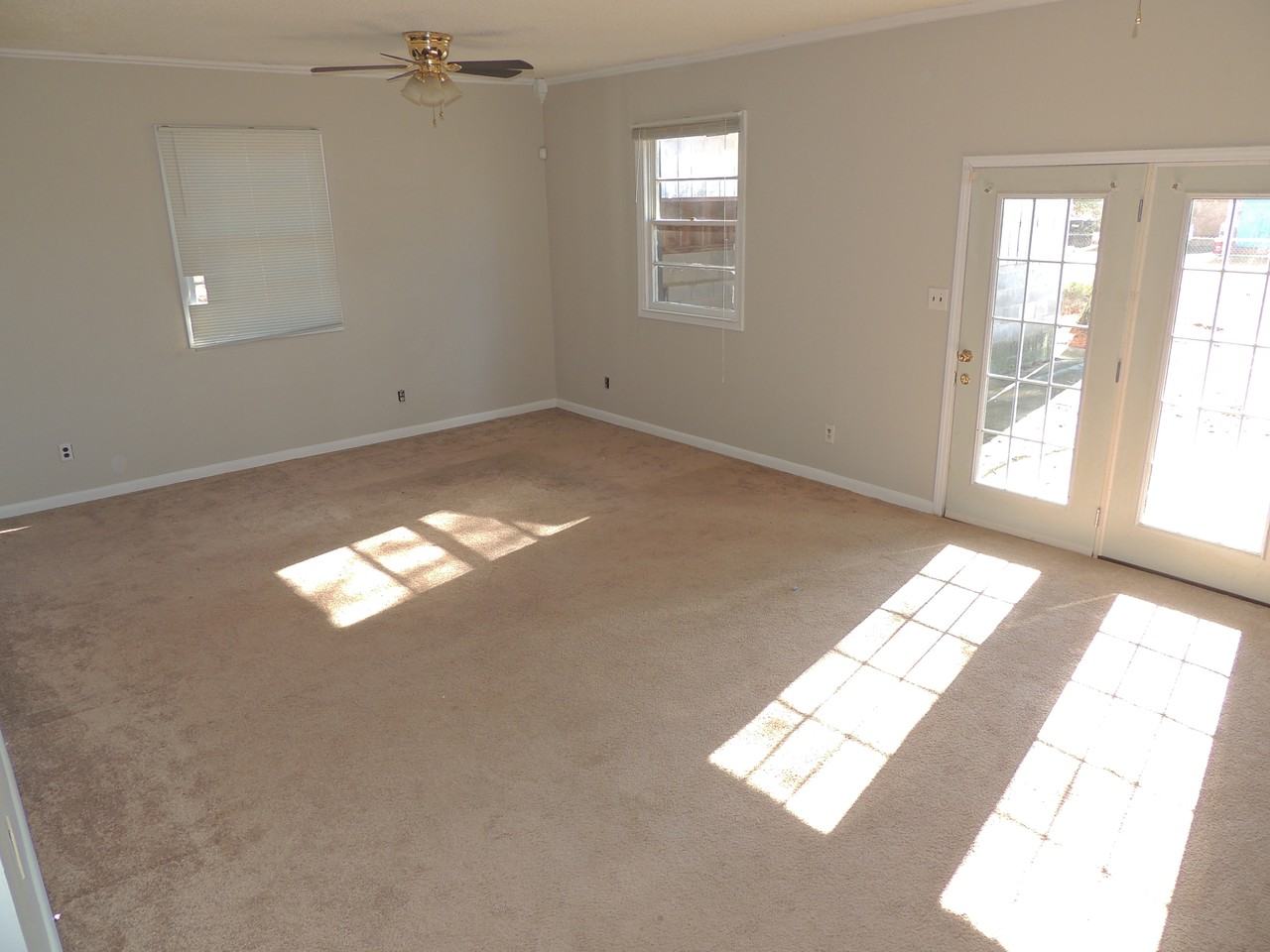 4711 Beaufort Dr #1 - Photo 7 of 11