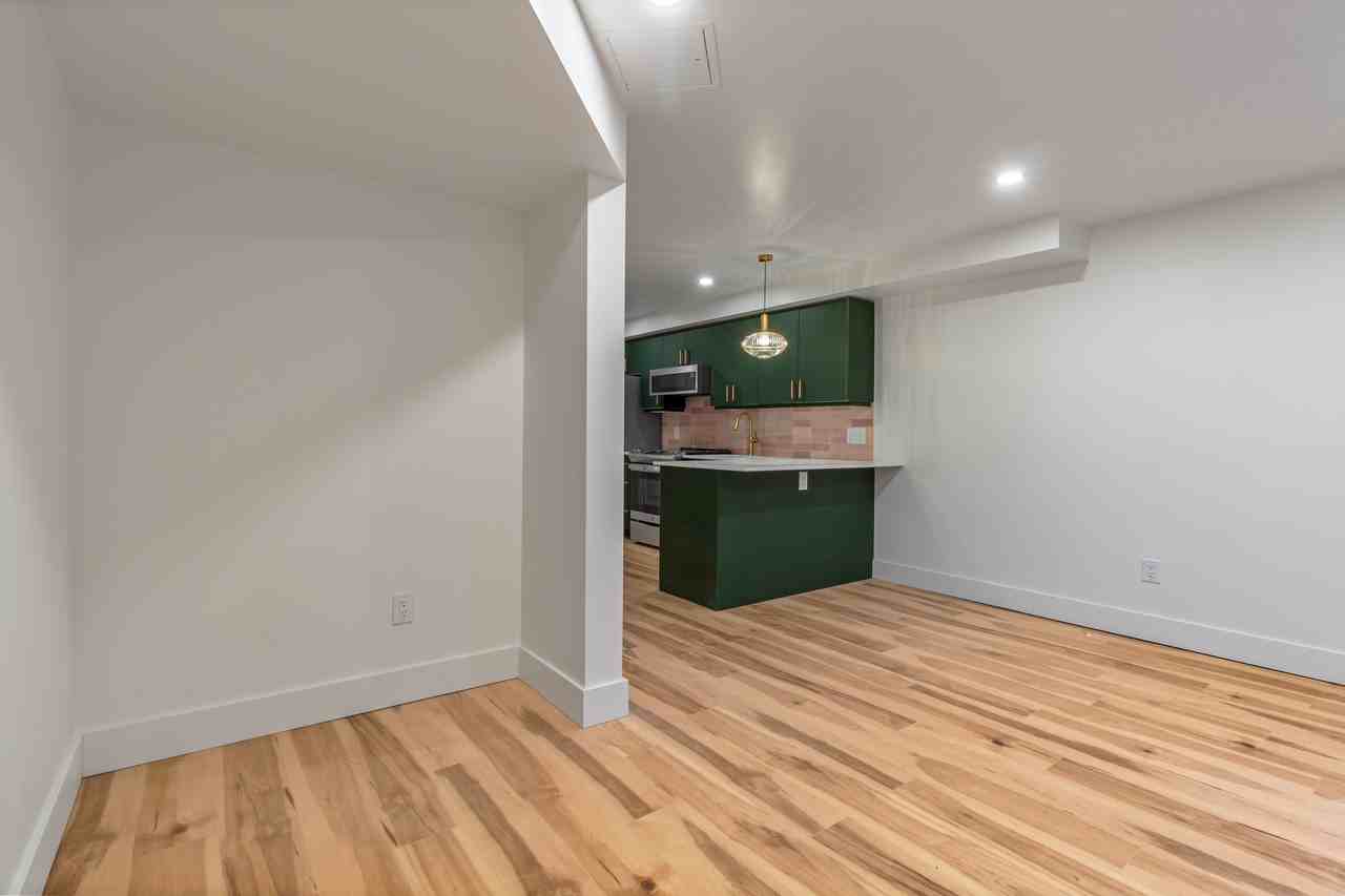 476 Rue Wilbrod Street - Photo 6 of 13