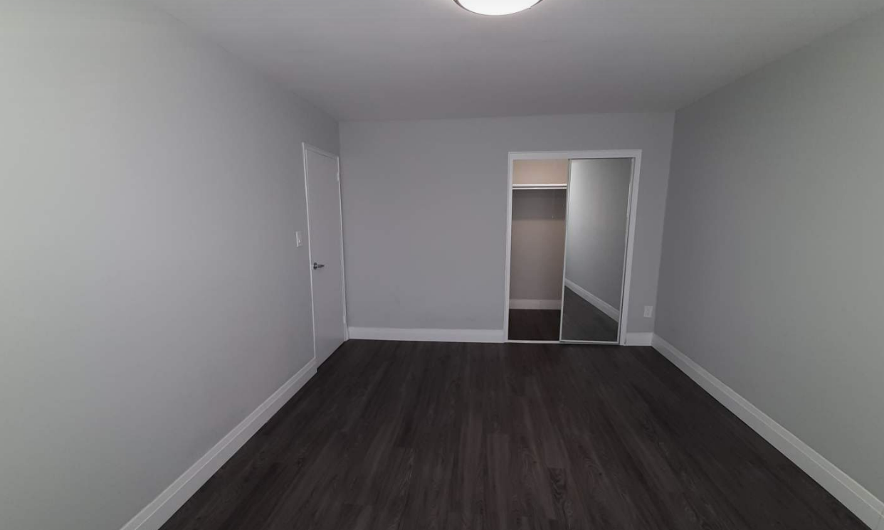 5 Benlamond Avenue - Photo 4 of 11