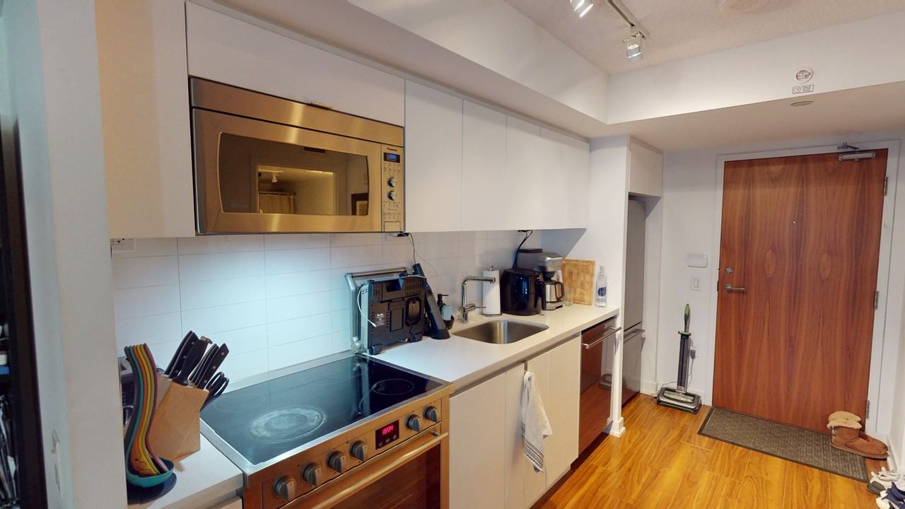 QUARTZ CONDOS - Photo 6 of 20