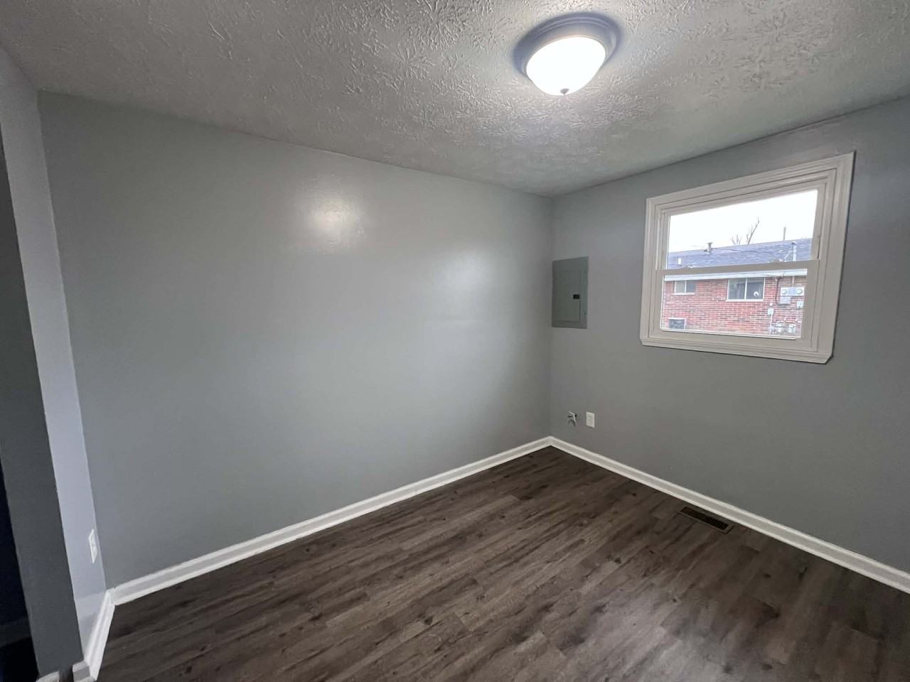 1110 1110 Leota Dr-BM #1 - Photo 7 of 22