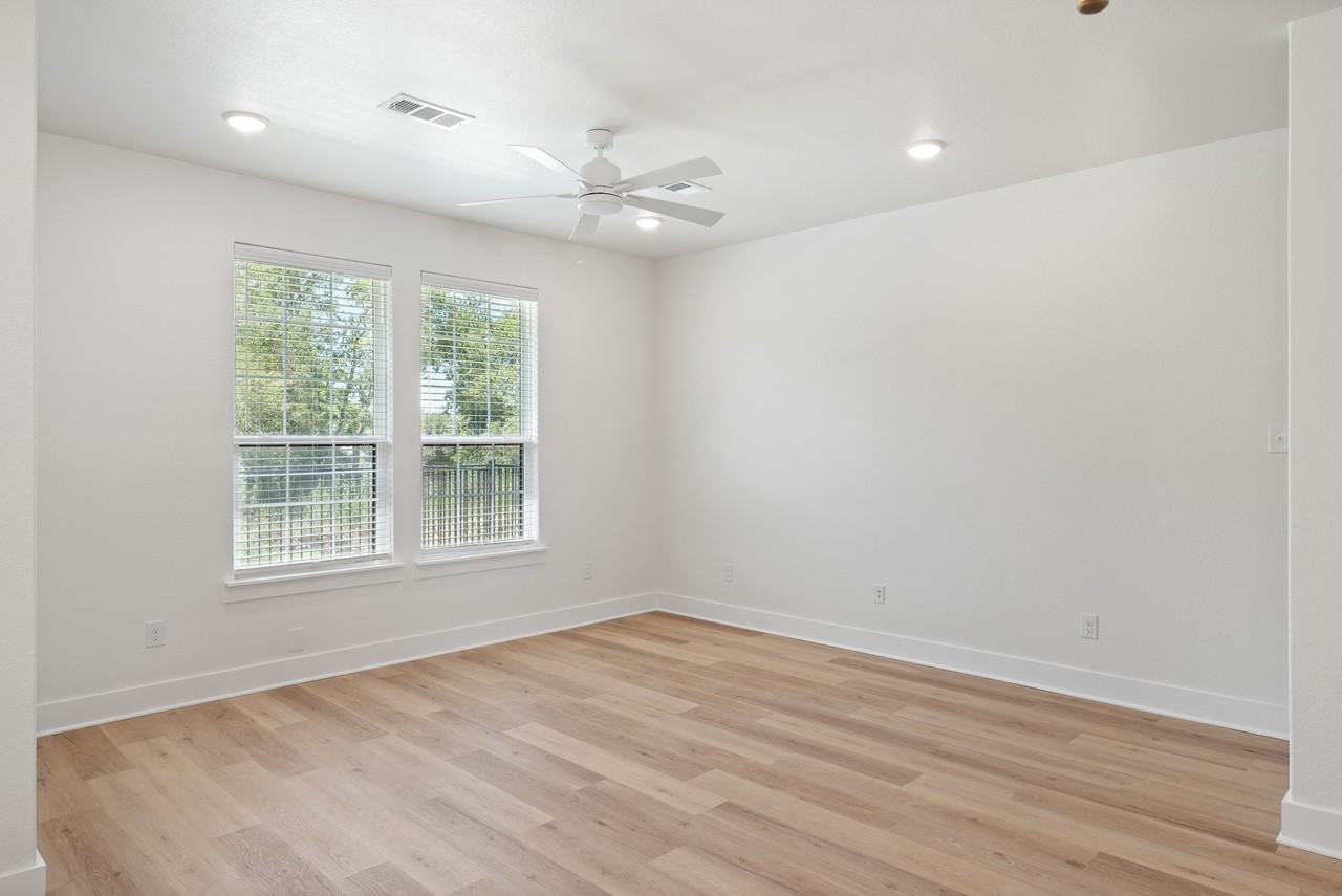 5811 South 31st StreetUnit 103 #103 - Photo 6 of 29