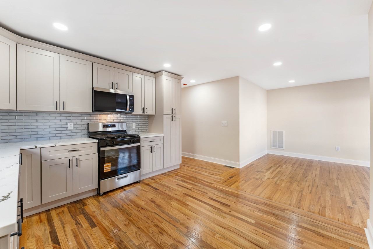 28 Toronto Ct #1 - Photo 6 of 27