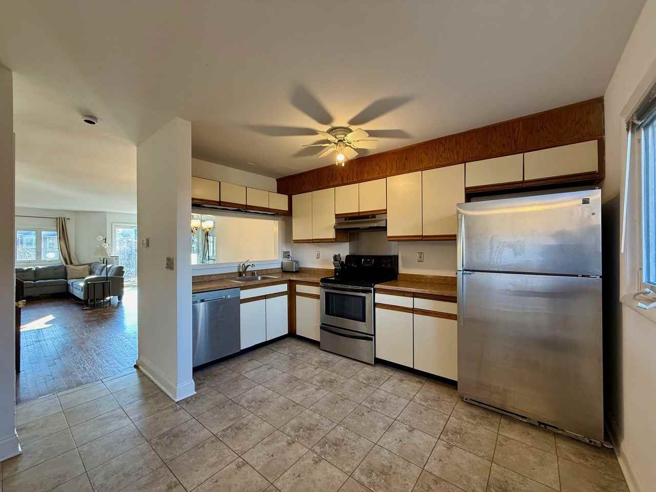 28 Servan Ct #1 - Photo 6 of 26