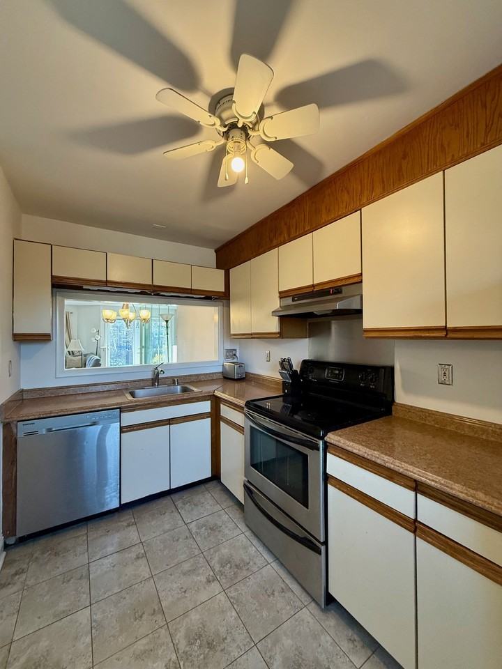 28 Servan Ct #1 - Photo 7 of 26