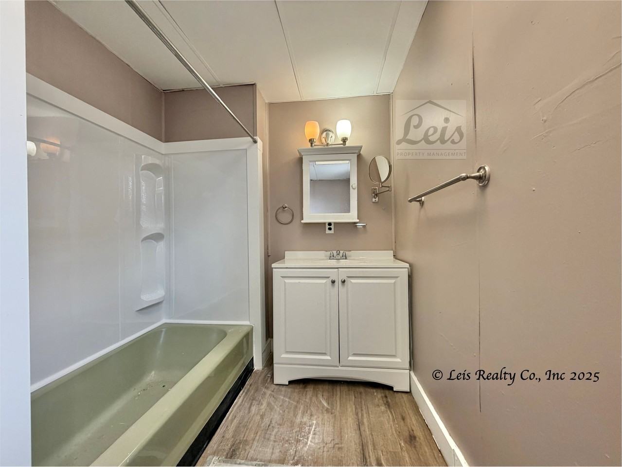 705 S Wayne St #1 - Photo 7 of 20