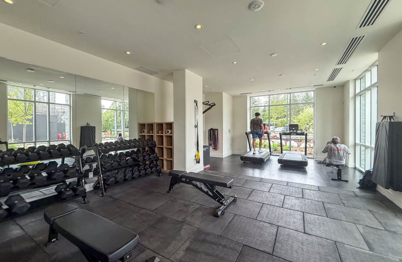 Lynn Living - Photo 7 of 18