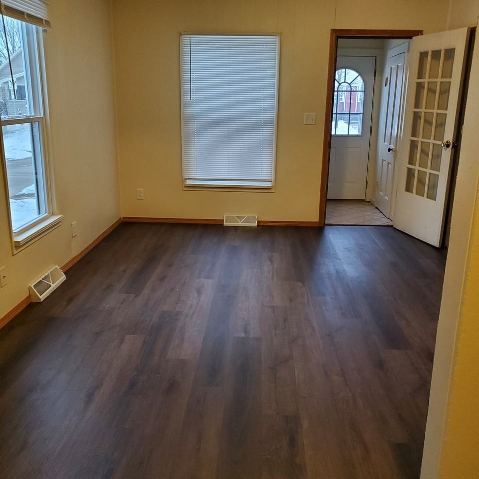 2033 Michigan Ave - Photo 7 of 11