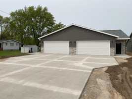 featured image of 2480 Chestnut Dr