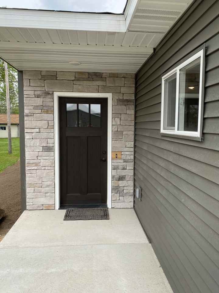 2480 Chestnut Dr - Photo 3 of 16