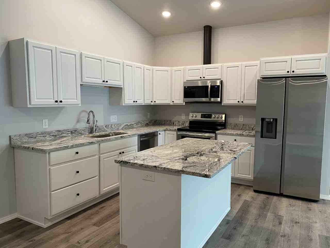 2480 Chestnut Dr - Photo 6 of 16