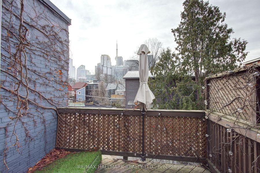 39 Grange Avenue - Photo 4 of 26