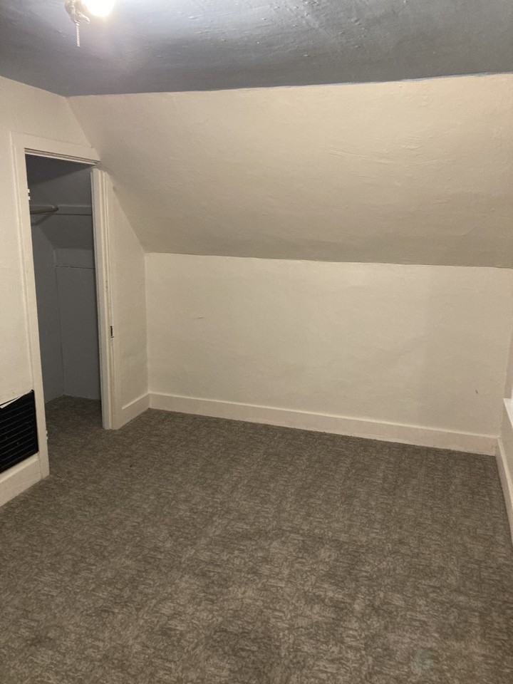 403 Grand St #1 - Photo 6 of 14