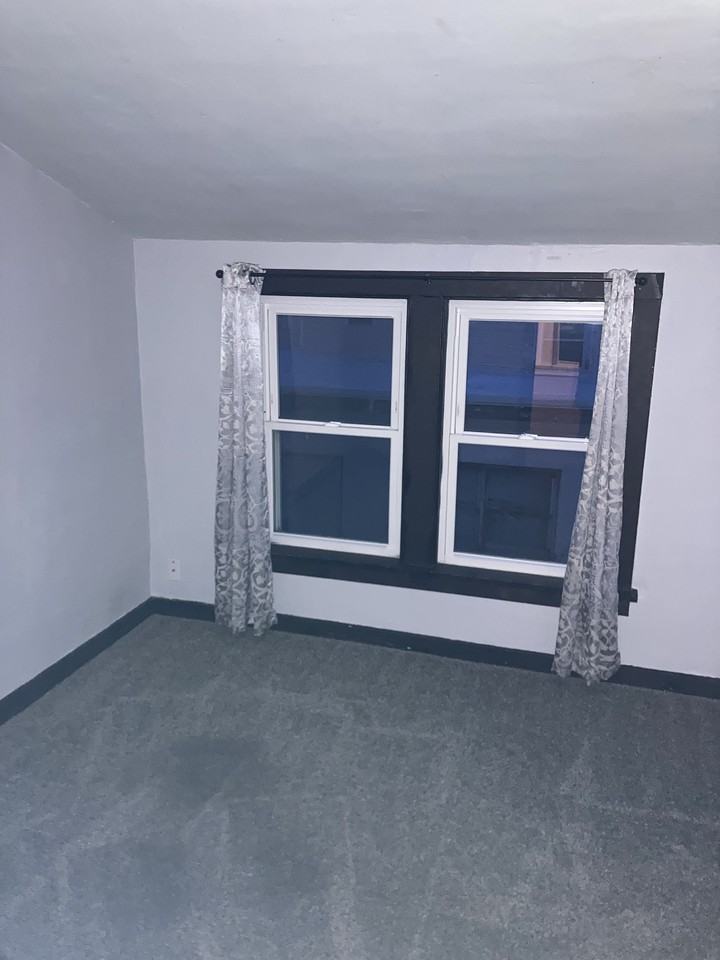 403 Grand St #1 - Photo 7 of 14