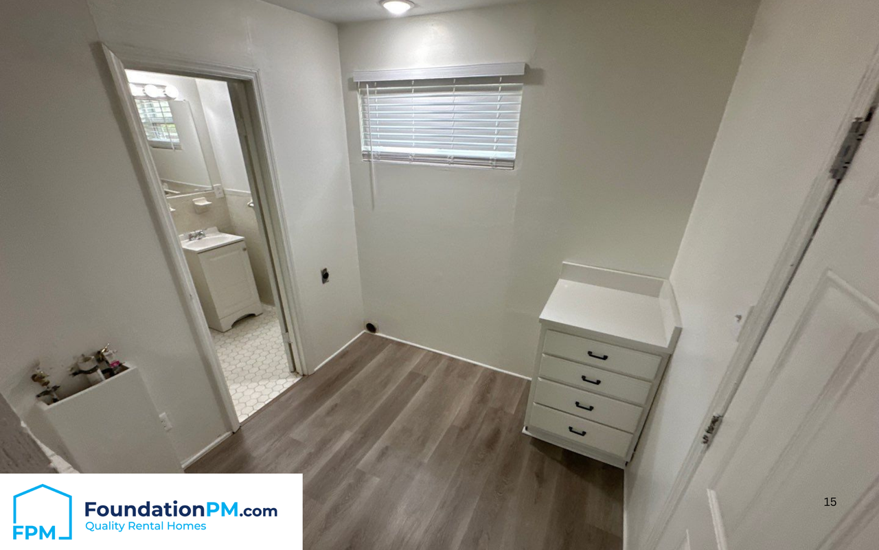 113 N Greer St #1 - Photo 6 of 19