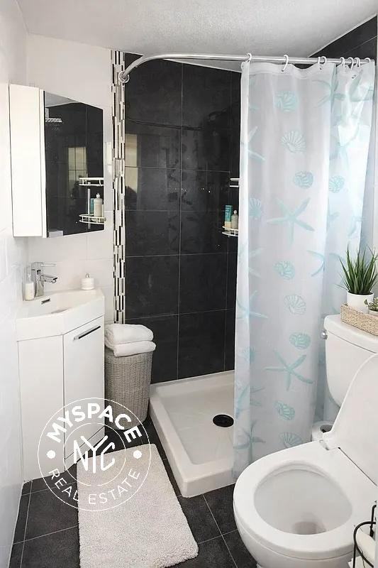 38 Malcolm X Blvd #4B - Photo 3 of 8