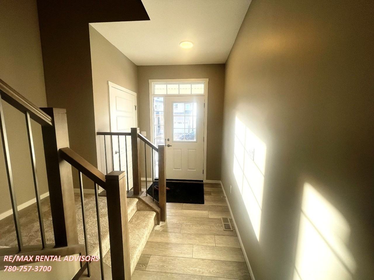 4698 16a Ave Nw - Photo 3 of 24