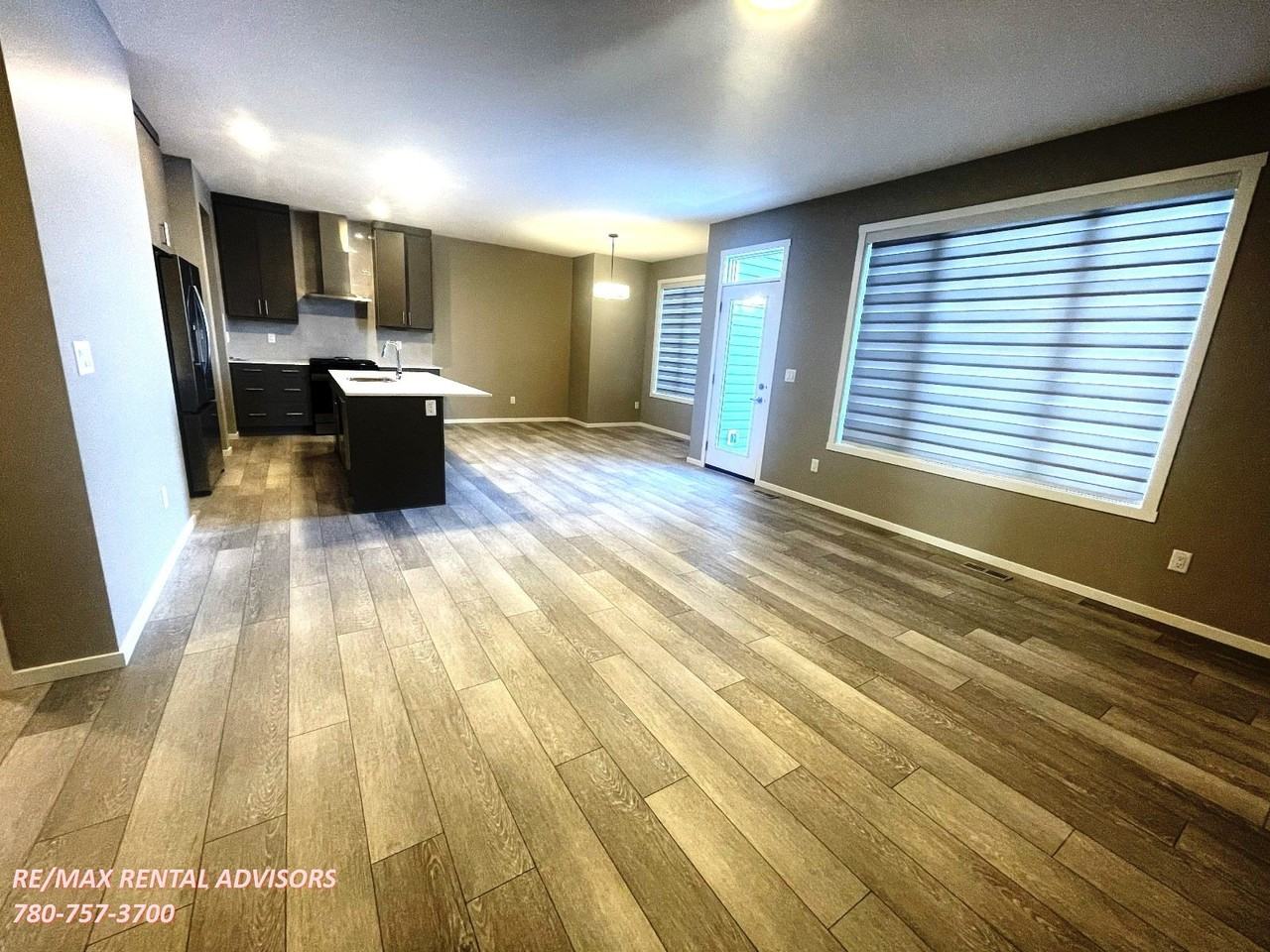 4698 16a Ave Nw - Photo 7 of 24