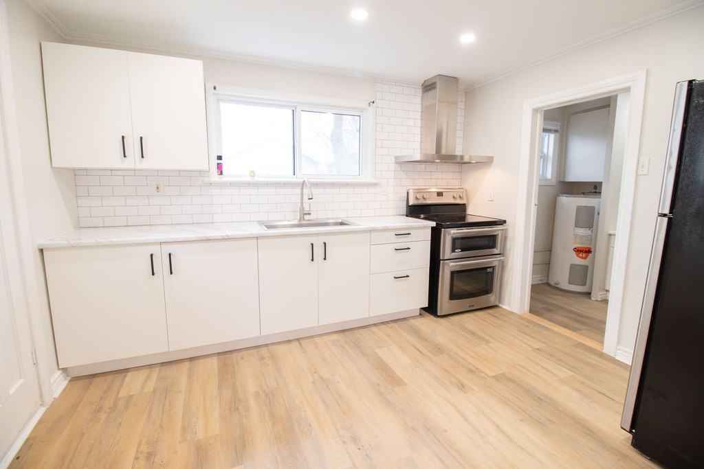 71 John St - Photo 2 of 33