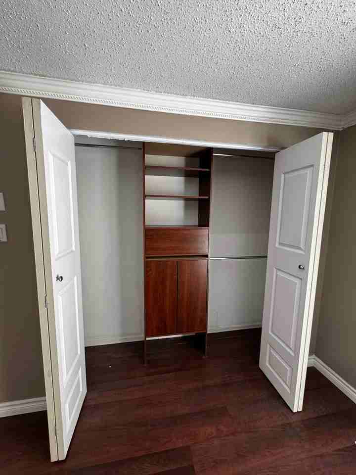 Kingscourt Drive - Photo 4 of 9