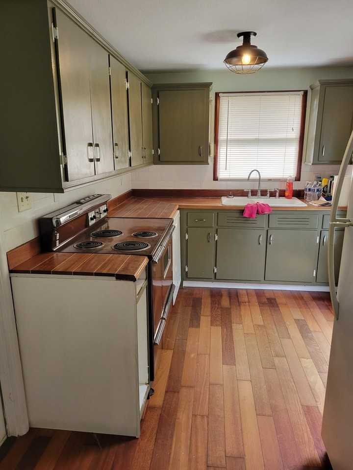 11172 104th St #1 - Photo 2 of 5