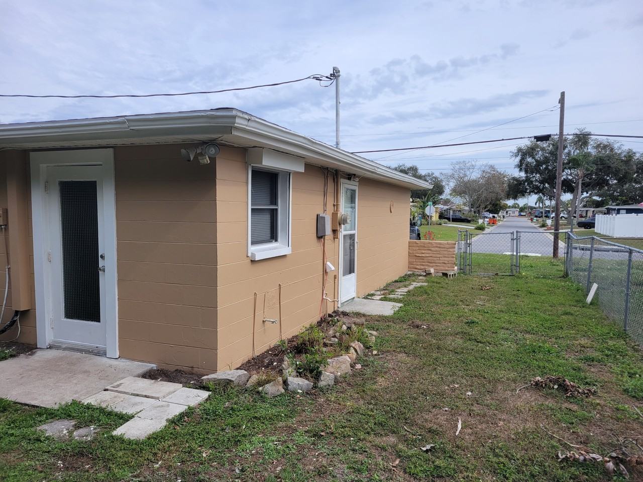 11172 104th St #1 - Photo 4 of 5