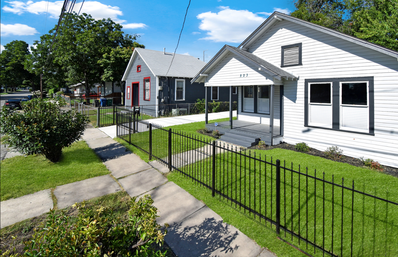 823 N Palmetto Ave #1 - Photo 2 of 24