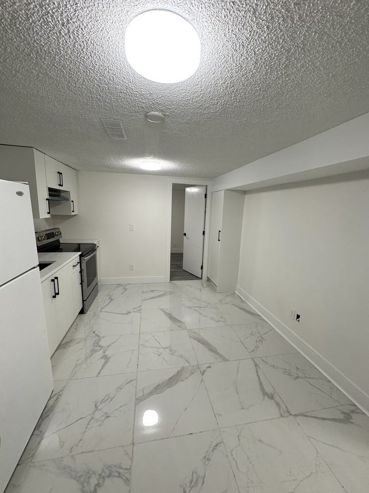 24765 Halnor Ave - Photo 6 of 21