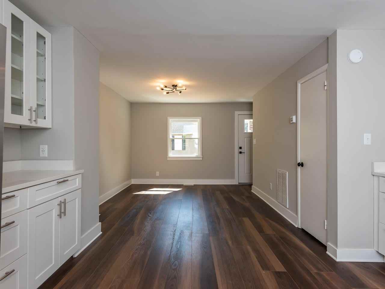 734 E Lenoir St #734 - Photo 4 of 26