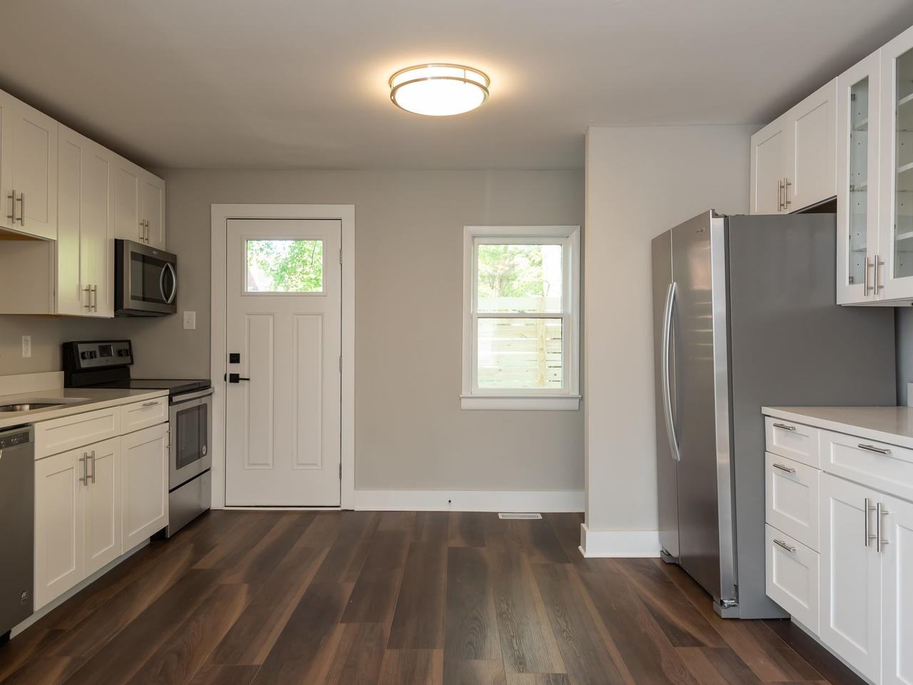 734 E Lenoir St #734 - Photo 5 of 26