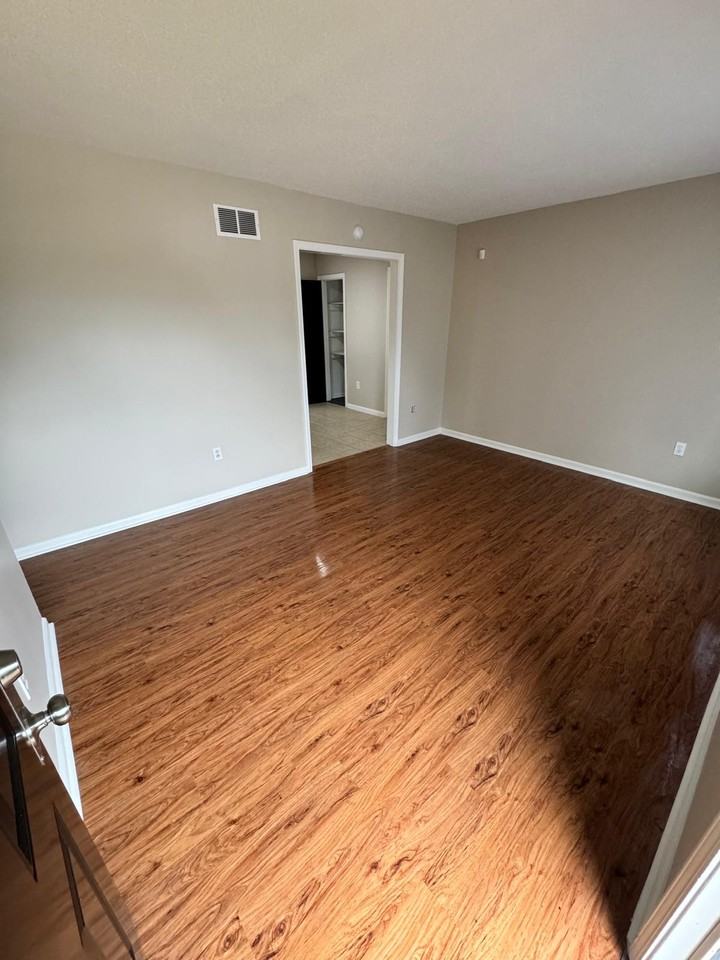 5050 Long Branch Dr #1 - Photo 2 of 23