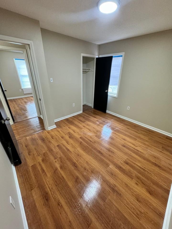 5050 Long Branch Dr #1 - Photo 7 of 23