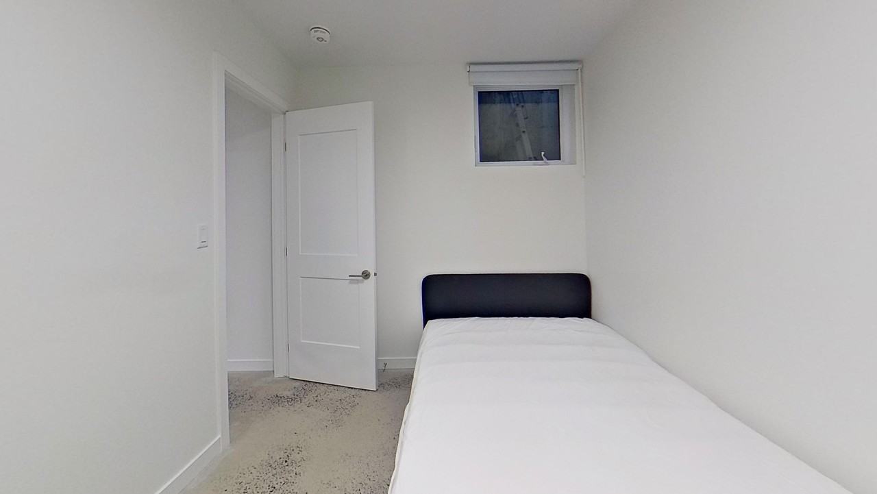 44 Chippewa Ave #B - Photo 6 of 10