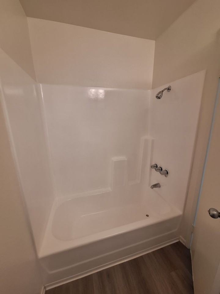 170 Amberway Apartments - Photo 4 of 32