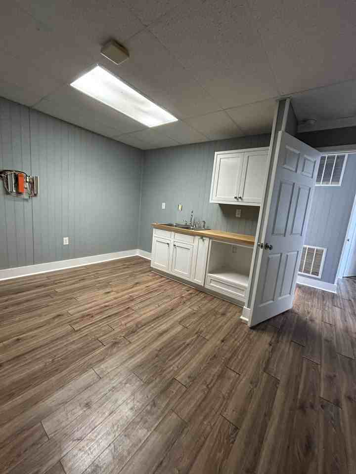 101 N 5th St #1 - Photo 4 of 9