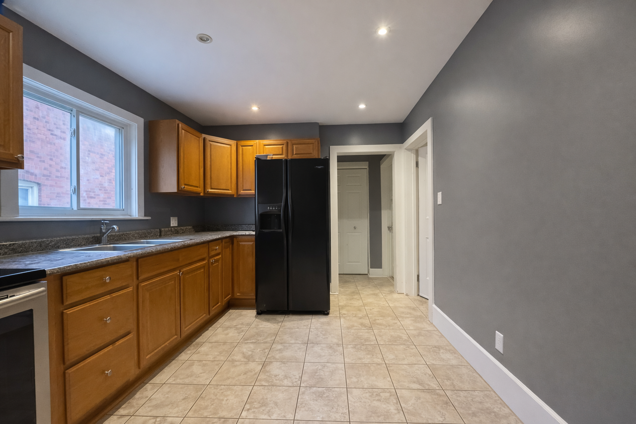 5321 Morrison St Lowr - Photo 2 of 12