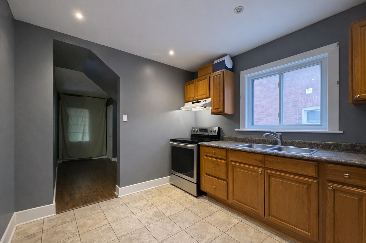 5321 Morrison St Lowr - Photo 3 of 12