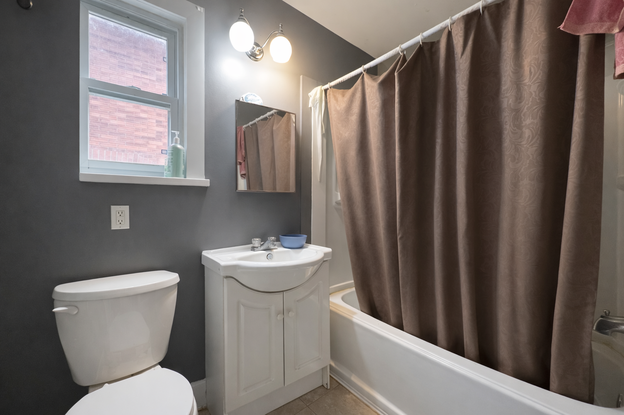 5321 Morrison St Lowr - Photo 7 of 12