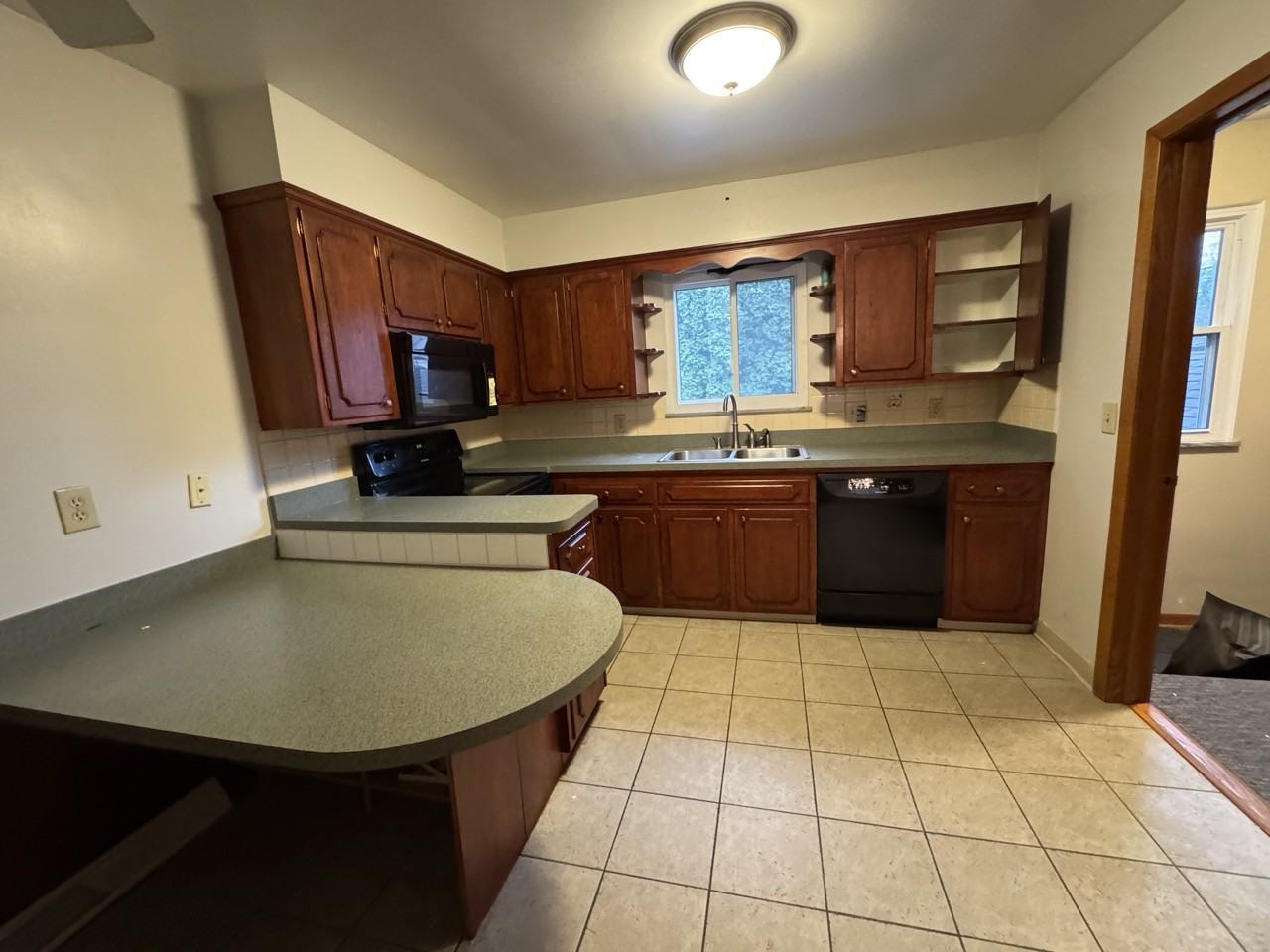 18571859 Cromwell Dr #1859 - Photo 4 of 14