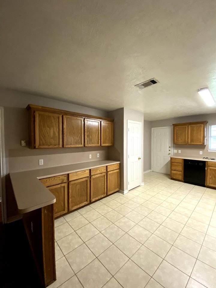 2310 Antelope Ln #1 - Photo 7 of 39