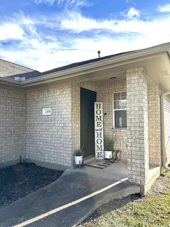 2308 Antelope Ln #1 - Photo 4 of 49