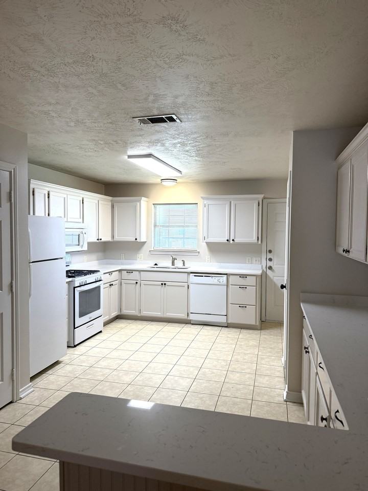 2308 Antelope Ln #1 - Photo 6 of 49