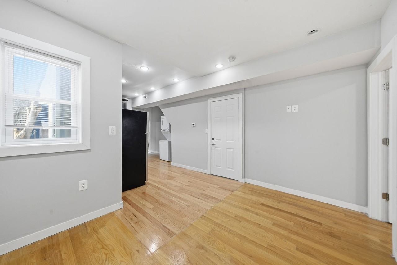 1619 Mt Vernon - Photo 3 of 14