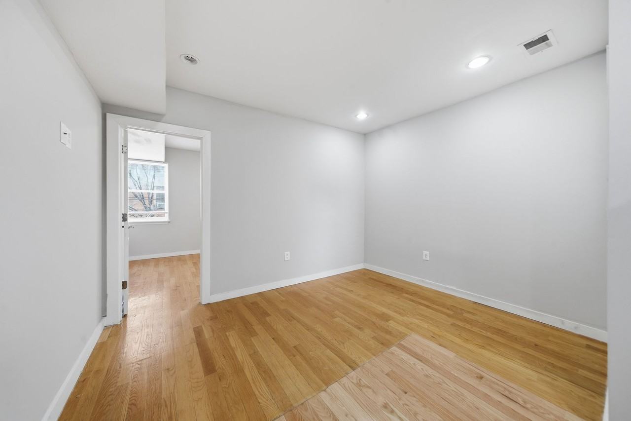 1619 Mt Vernon - Photo 7 of 14