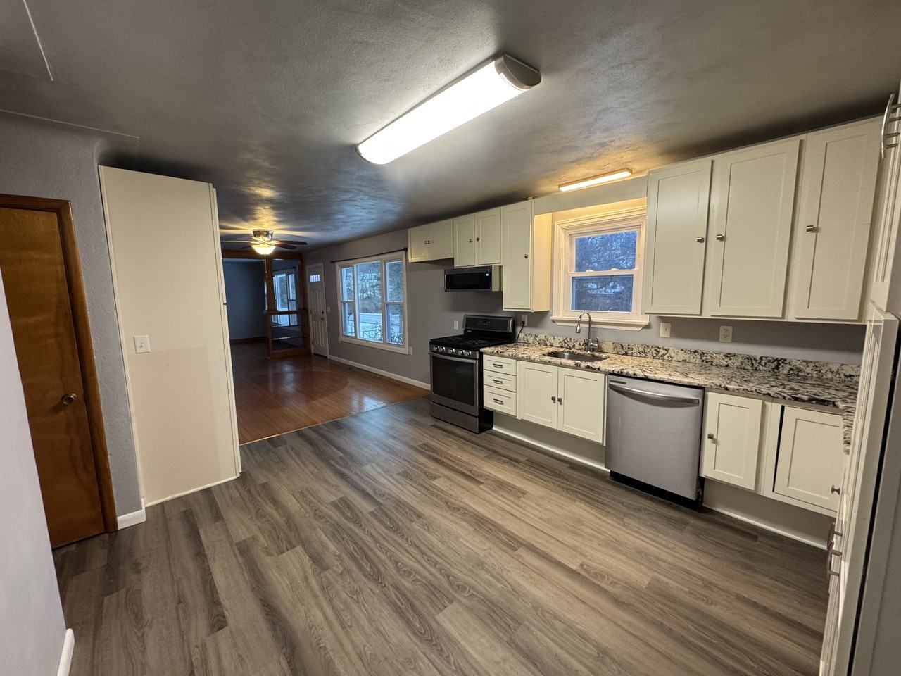 542 Montdale Rd #1 - Photo 2 of 22