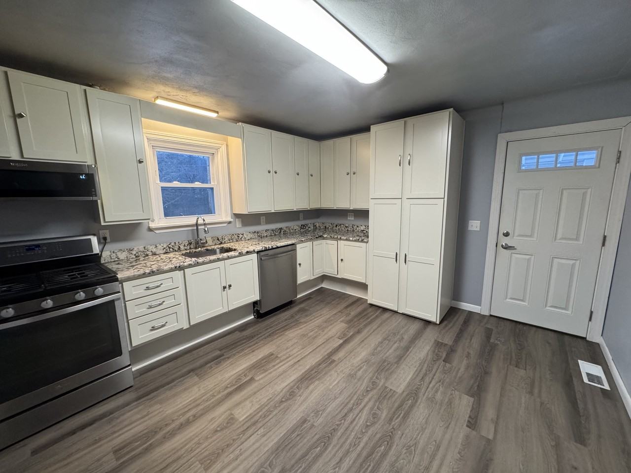 542 Montdale Rd #1 - Photo 3 of 22