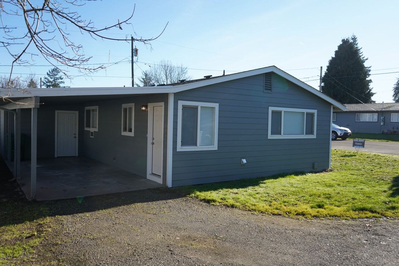 1410 E 30th St - Photo 2 of 14