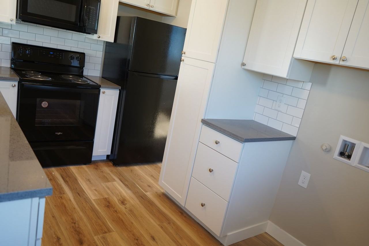 1410 E 30th St - Photo 7 of 14