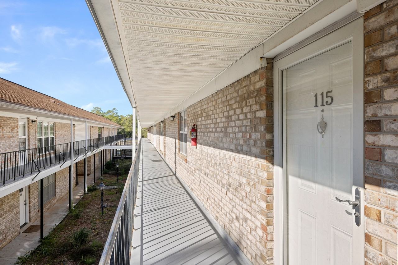 115 Country Club Dr #1 - Photo 3 of 32